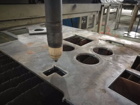 CNC Plasma dan Baja Api Lembaran Logam Plat Aluminium Cutting Machine