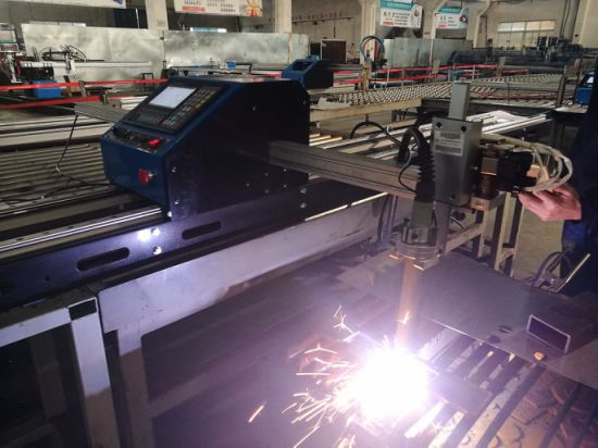 Mesin pemotong plasma untuk penjualan panas stainless steel 6090 pemotong logam plasma