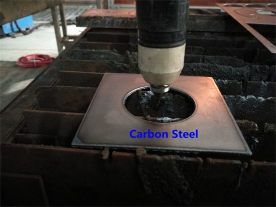 Mesin pemotong plasma CNC digunakan untuk memotong pelat logam