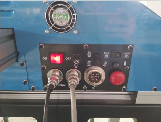 portabel cnc mesin pemotong plasma untuk baja karbon / baja liar / plat besi